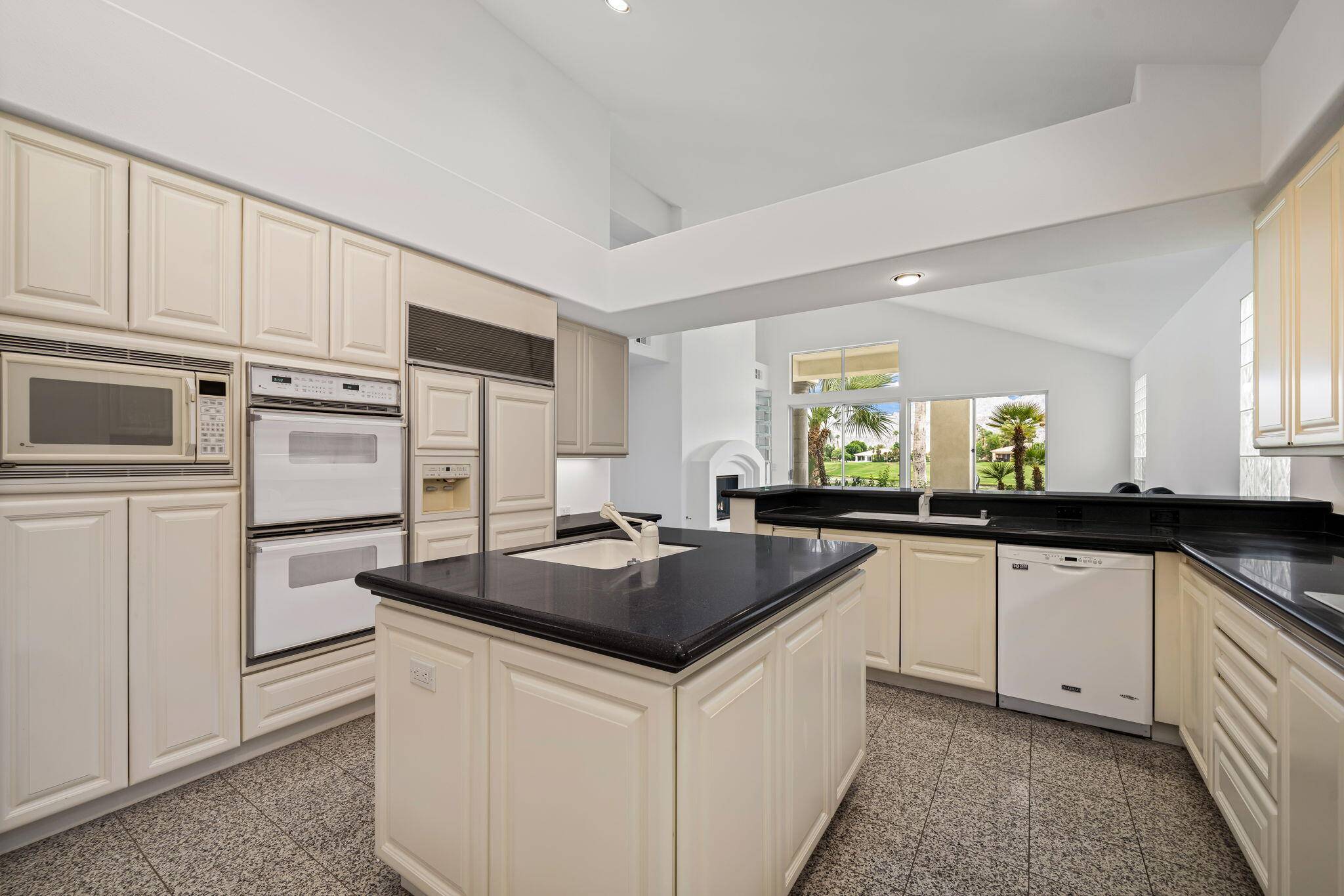 La Quinta, CA 92253,55325 Laurel VLY