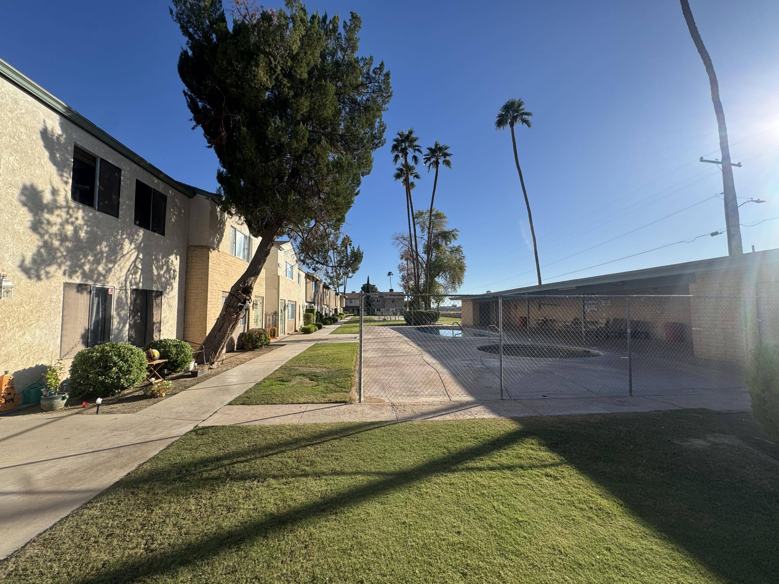 Blythe, CA 92225,1030 N Lovekin #25