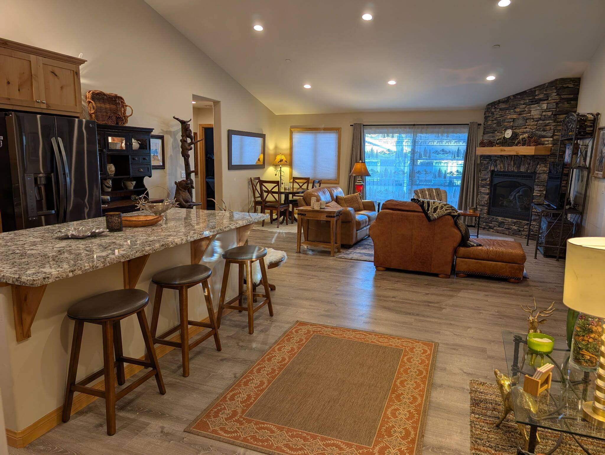 Big Bear City, CA 92314,836 D LN