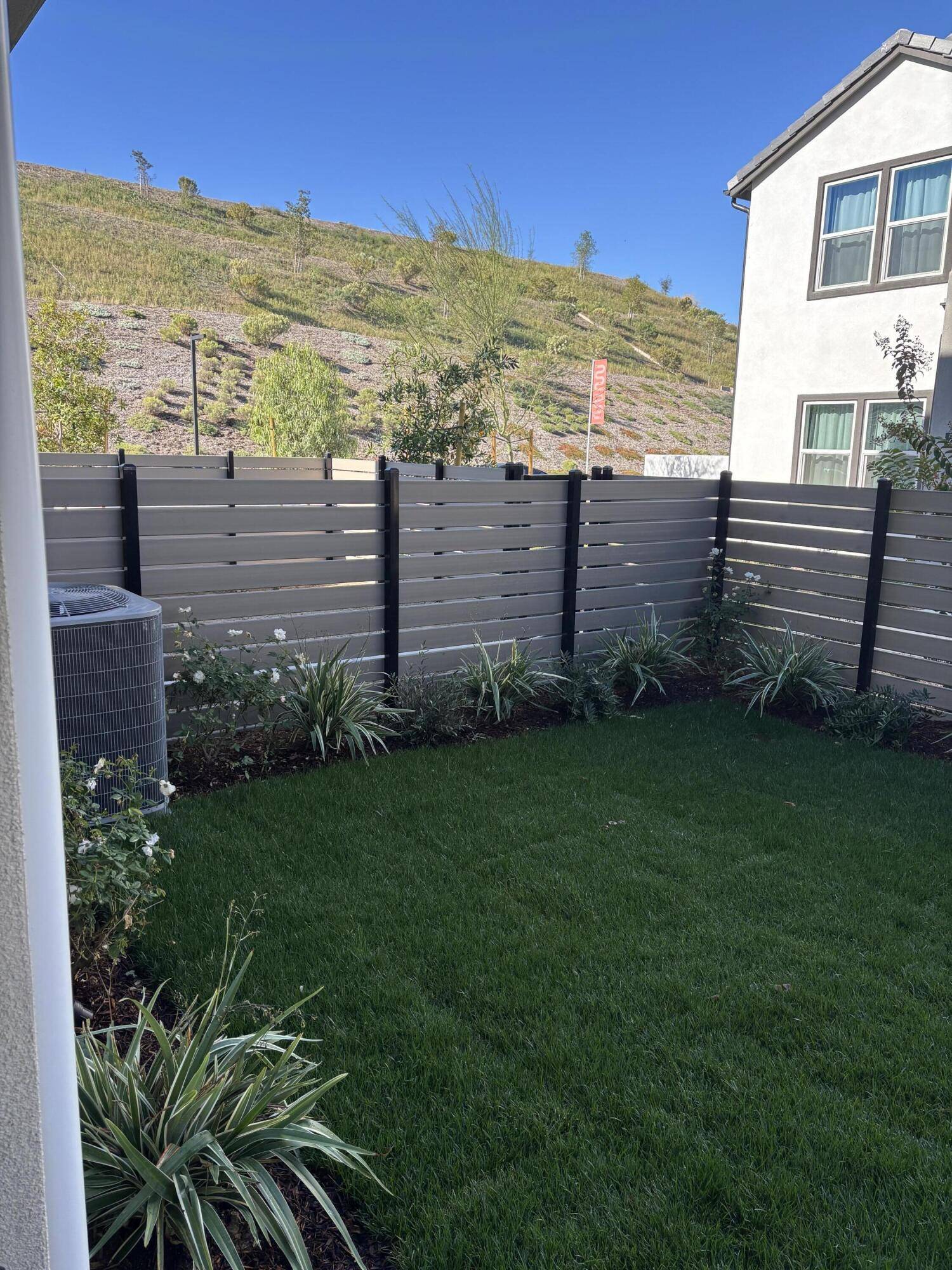 Valencia, CA 91381,Address not disclosed