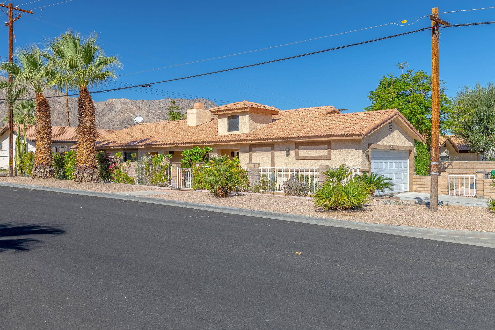 La Quinta, CA 92253,53995 Avenida Mendoza