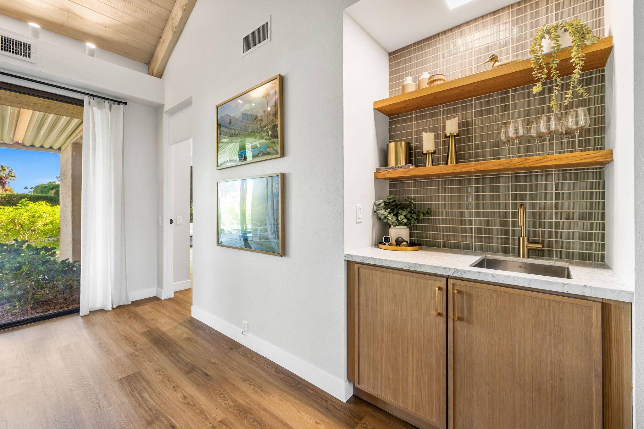 Rancho Mirage, CA 92270,147 Desert West DR