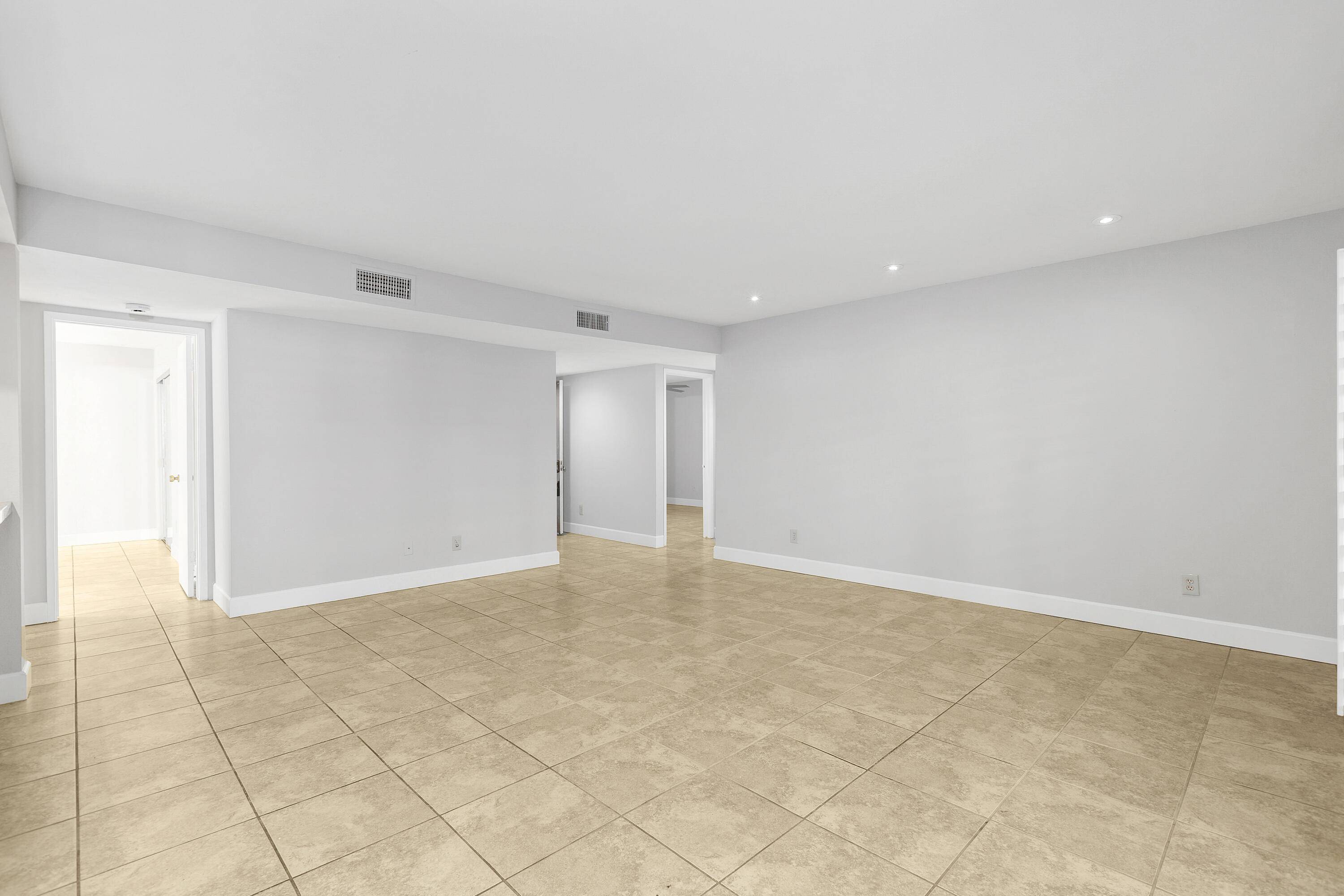 Palm Springs, CA 92264,1150 E Palm Canyon DR #21