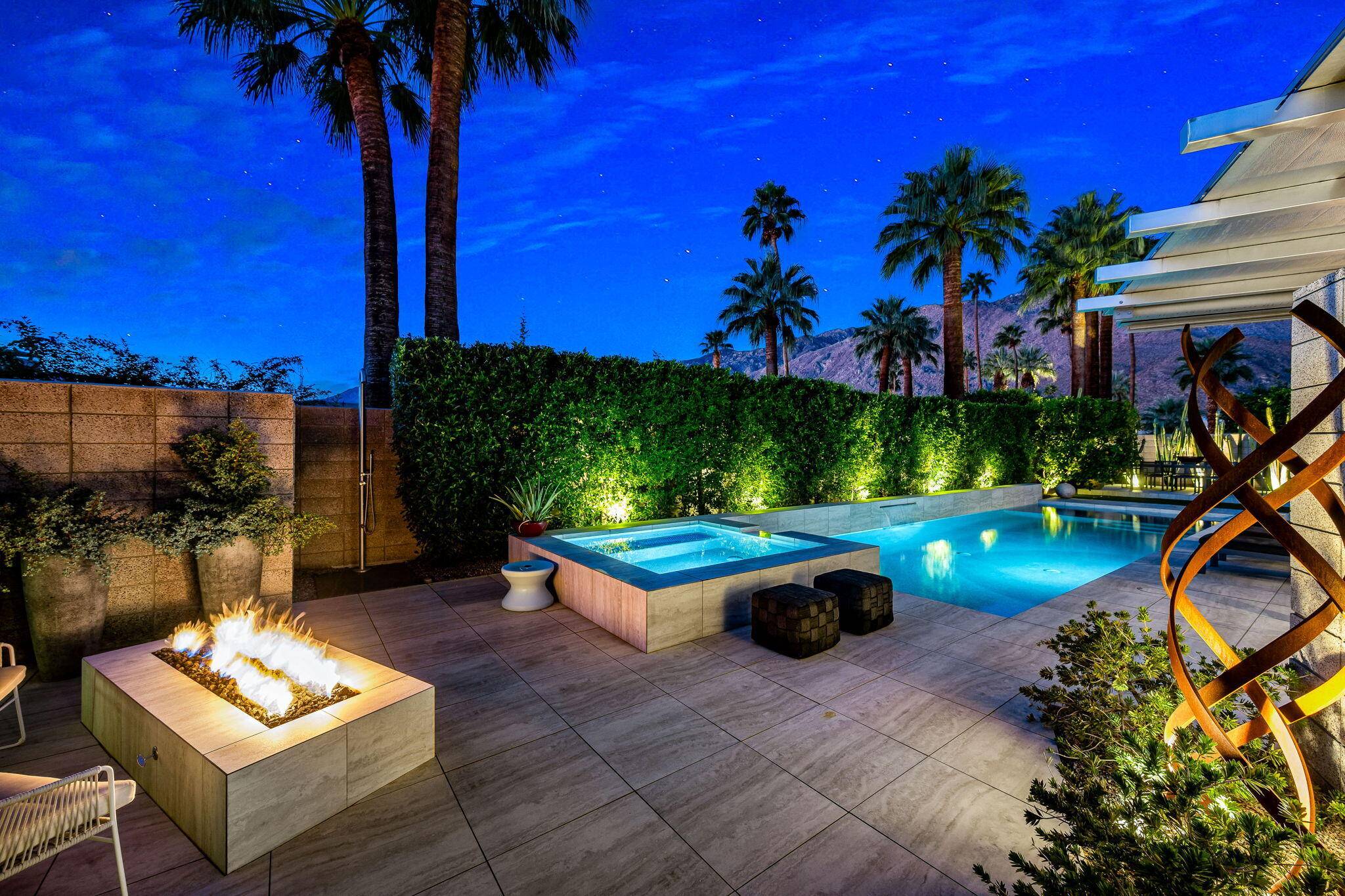 Palm Springs, CA 92262,1047 Hunter DR