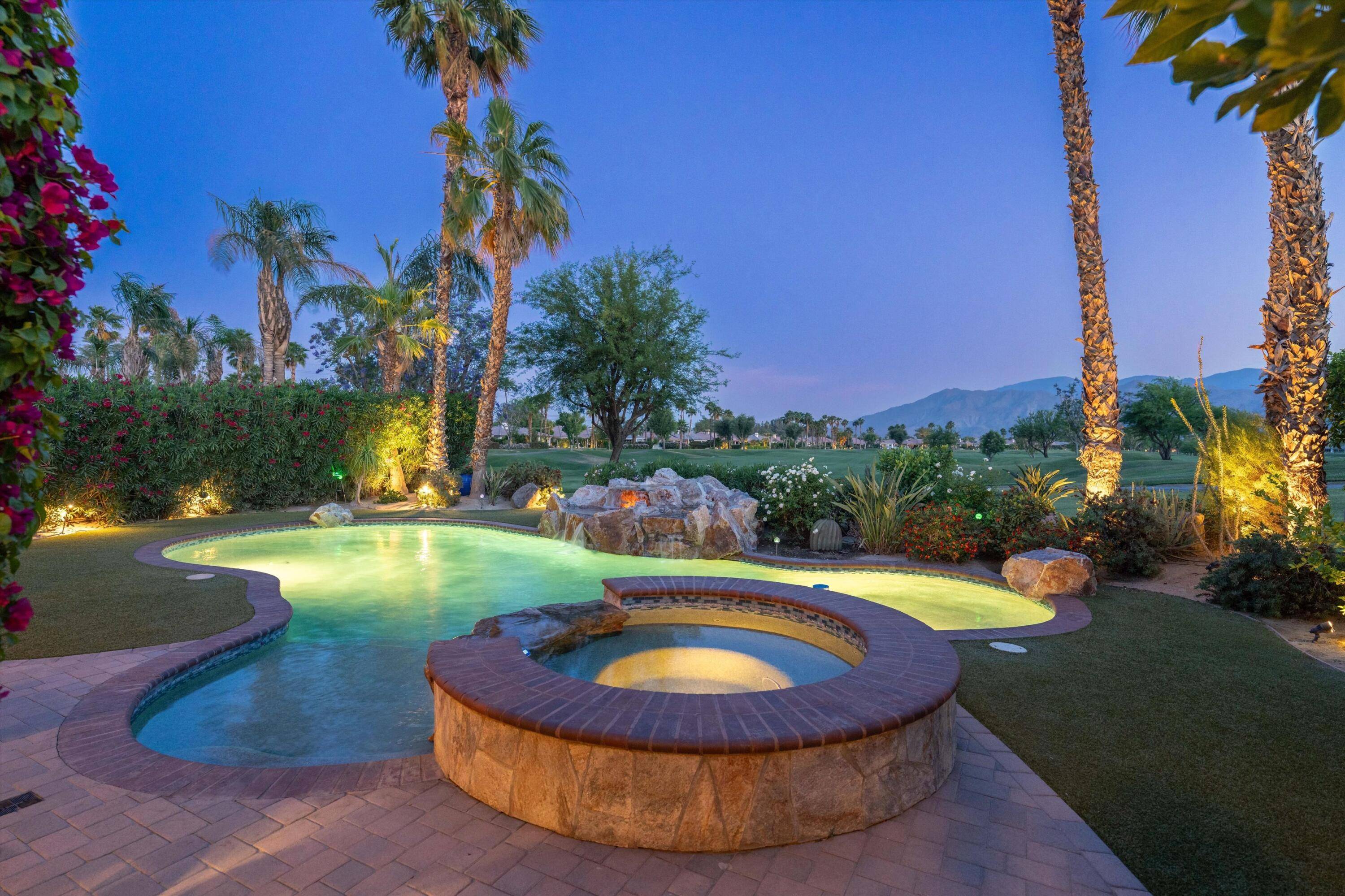 La Quinta, CA 92253,81195 Shinnecock HLS