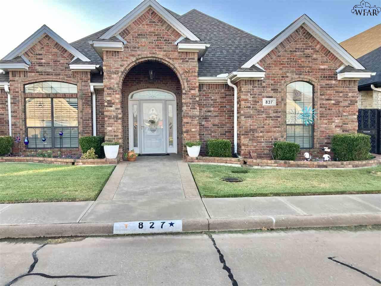 Burkburnett, TX 76354,827 COULTER DRIVE