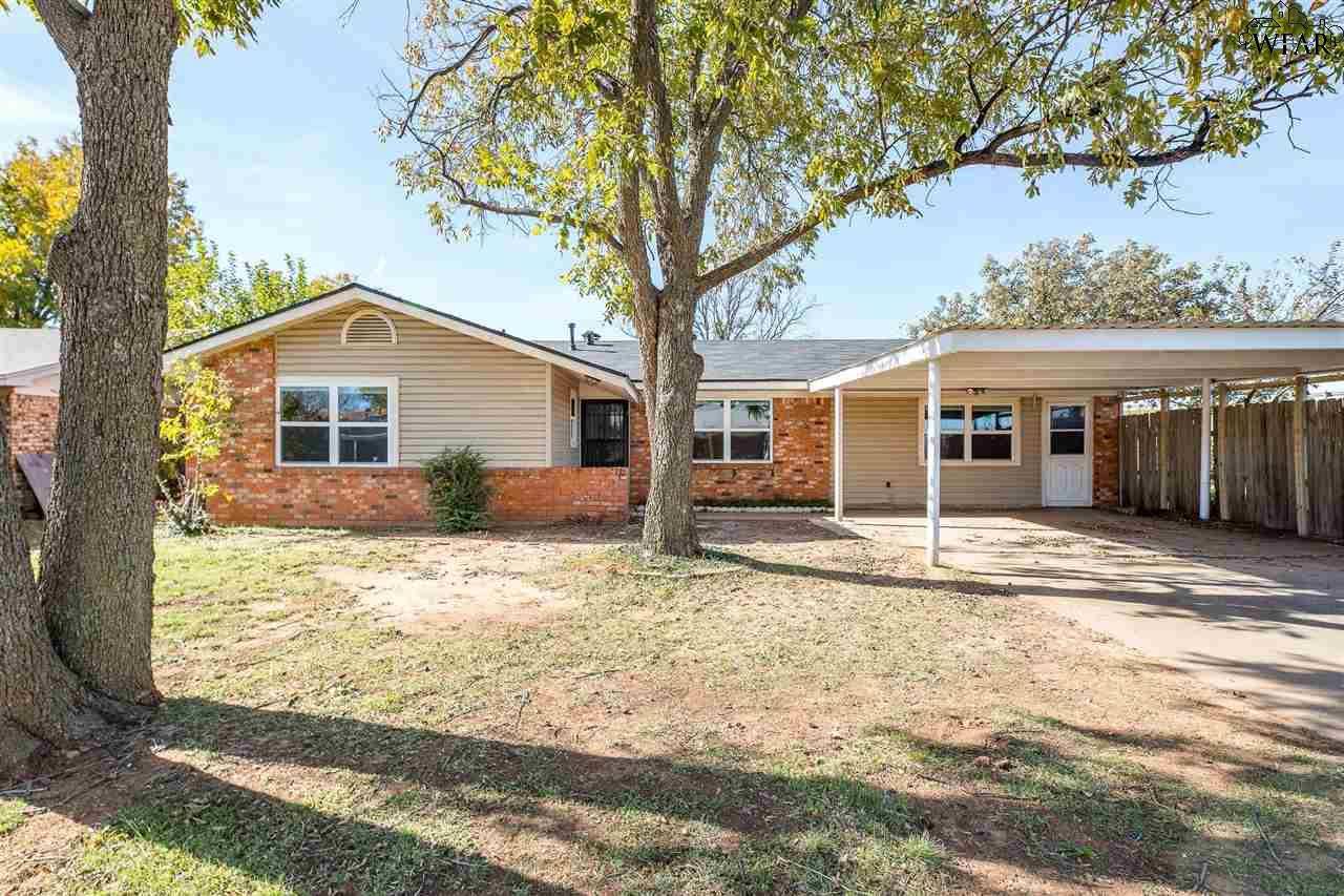 Iowa Park, TX 76367,1133 W LOUISA AVENUE