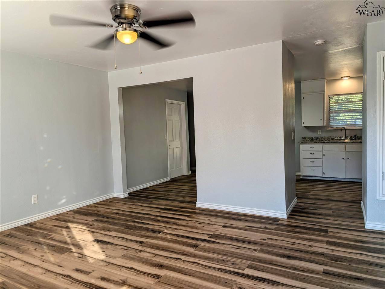 Burkburnett, TX 76354,611 HAZEL DRIVE