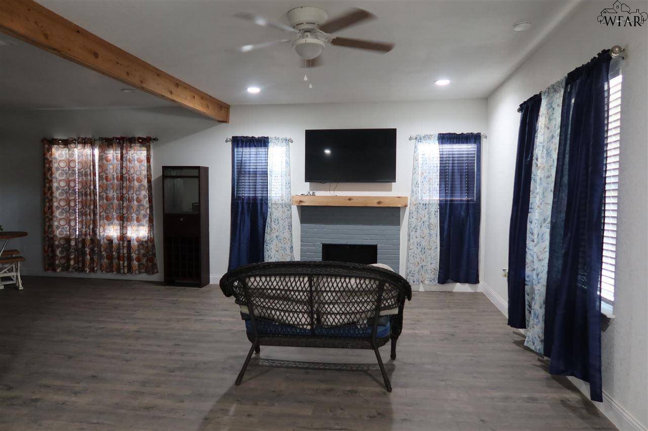 Seymour, TX 76380,707 N FOLEY STREET