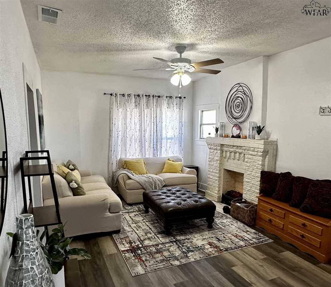 Wichita Falls, TX 76309,2147 AVENUE J