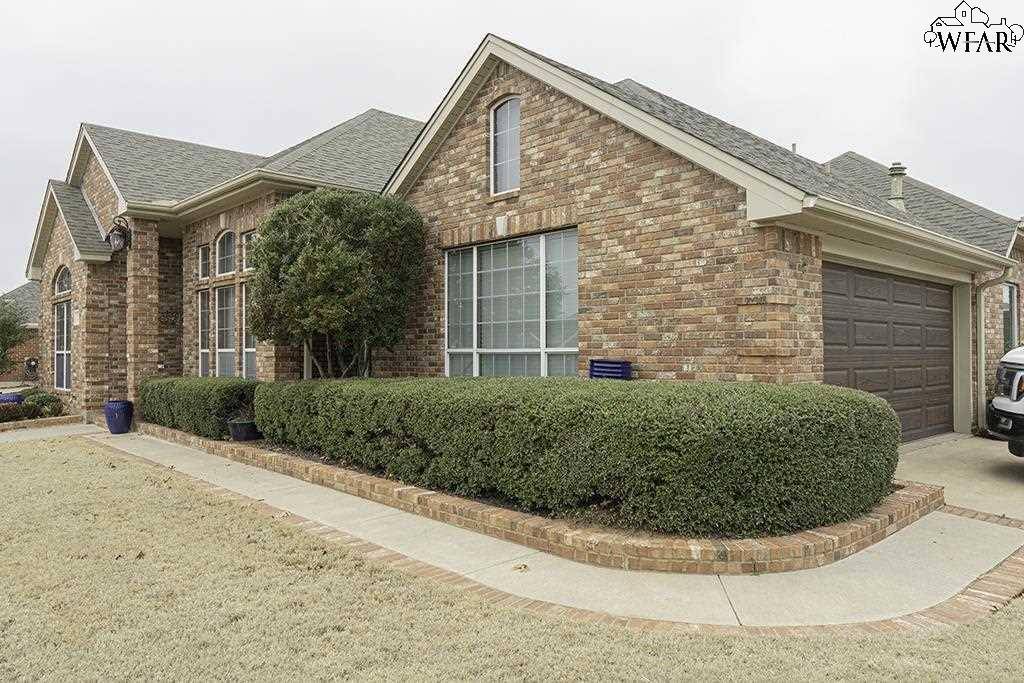 Iowa Park, TX 76367,2 BRADY COURT