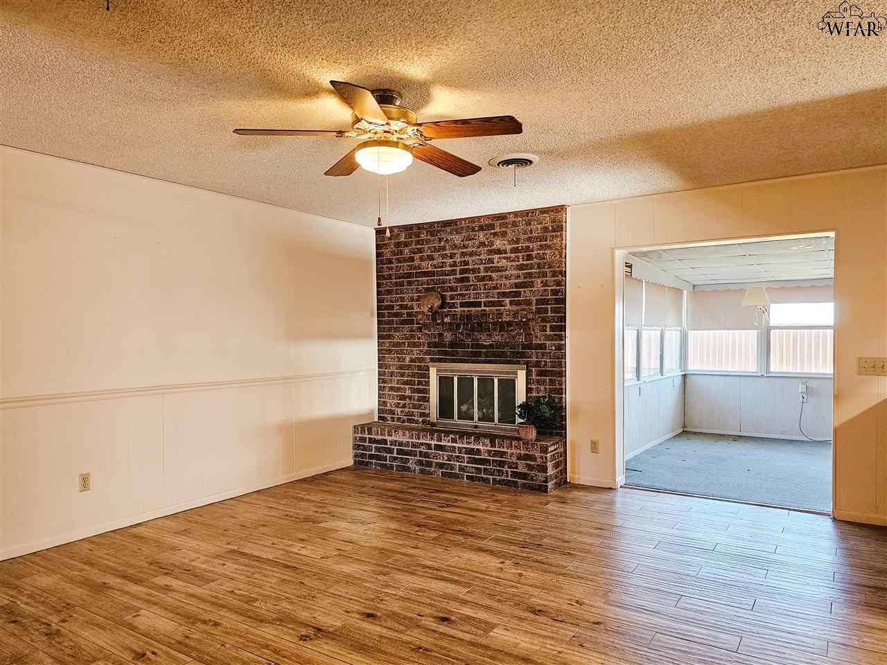 Burkburnett, TX 76354,1035 JAN LEE DRIVE