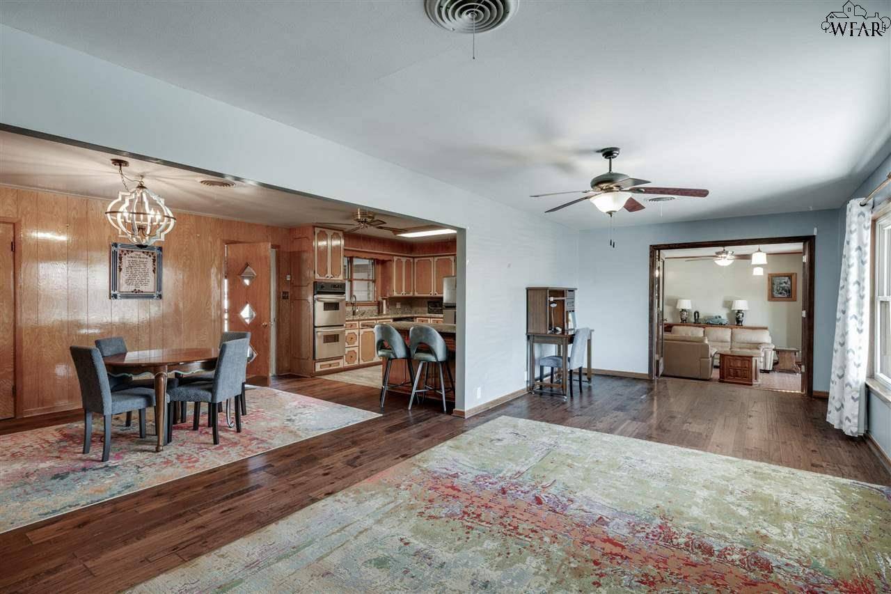Burkburnett, TX 76354,504 S HILLTOP AVENUE
