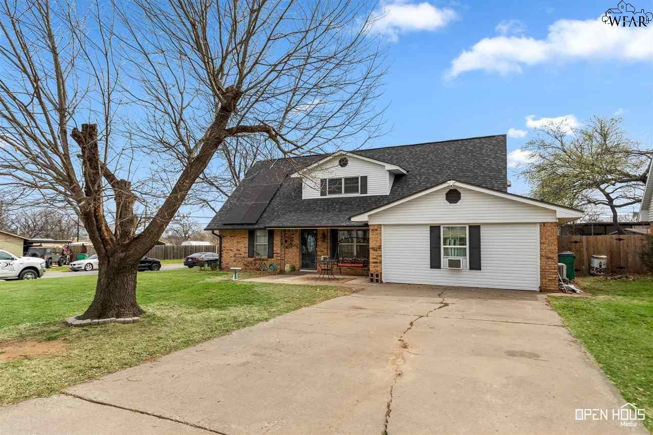 Iowa Park, TX 76367,701 W COLEMAN AVENUE
