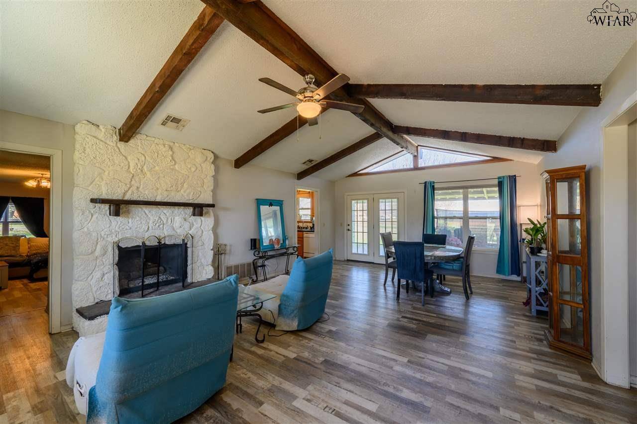 Lakeside City, TX 76308,125 ROYAL ROAD