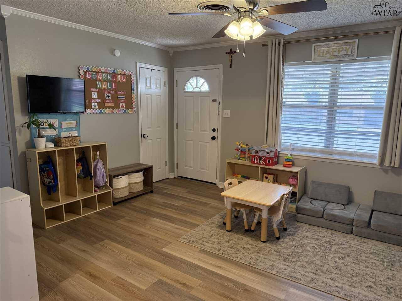 Burkburnett, TX 76354,607 HAZEL DRIVE