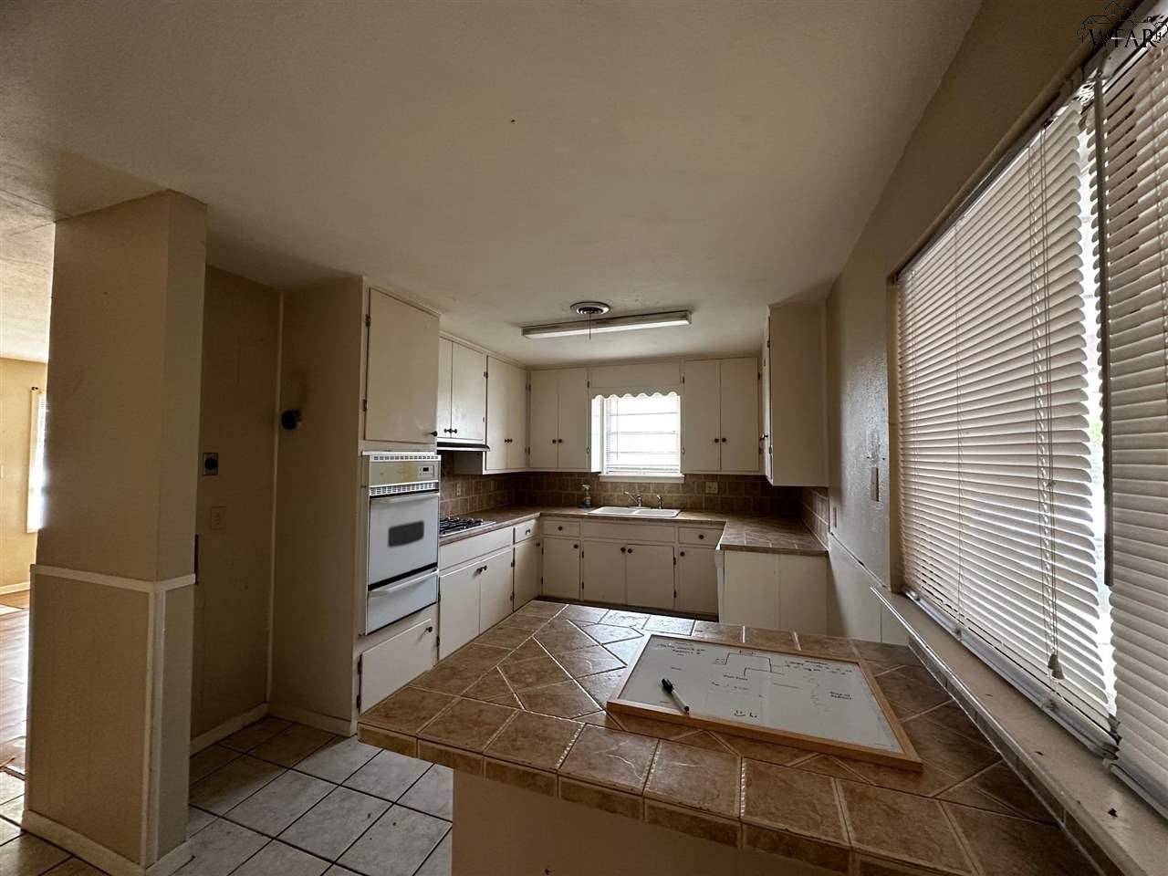 Wichita Falls, TX 76308,4636 UNIVERSITY AVENUE