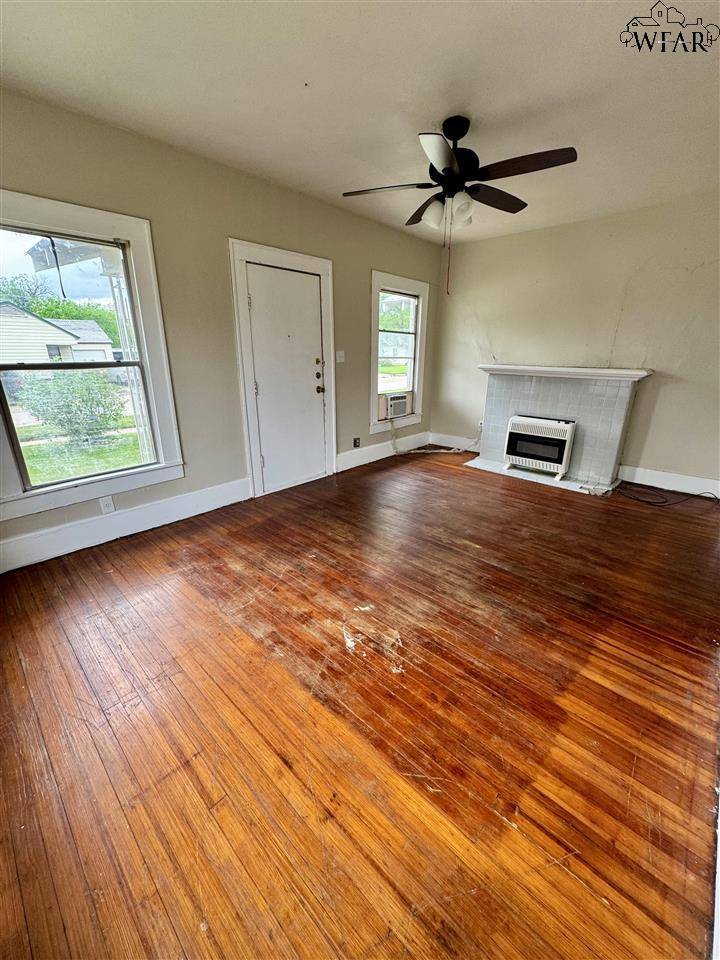 Wichita Falls, TX 76309,2409 BUCHANAN STREET #right side