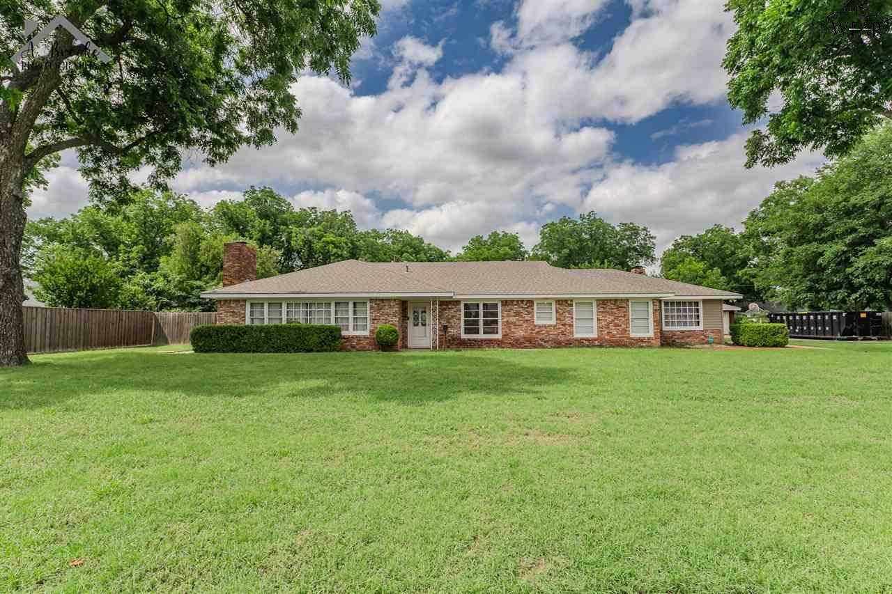 Burkburnett, TX 76354,703 SYCAMORE DRIVE