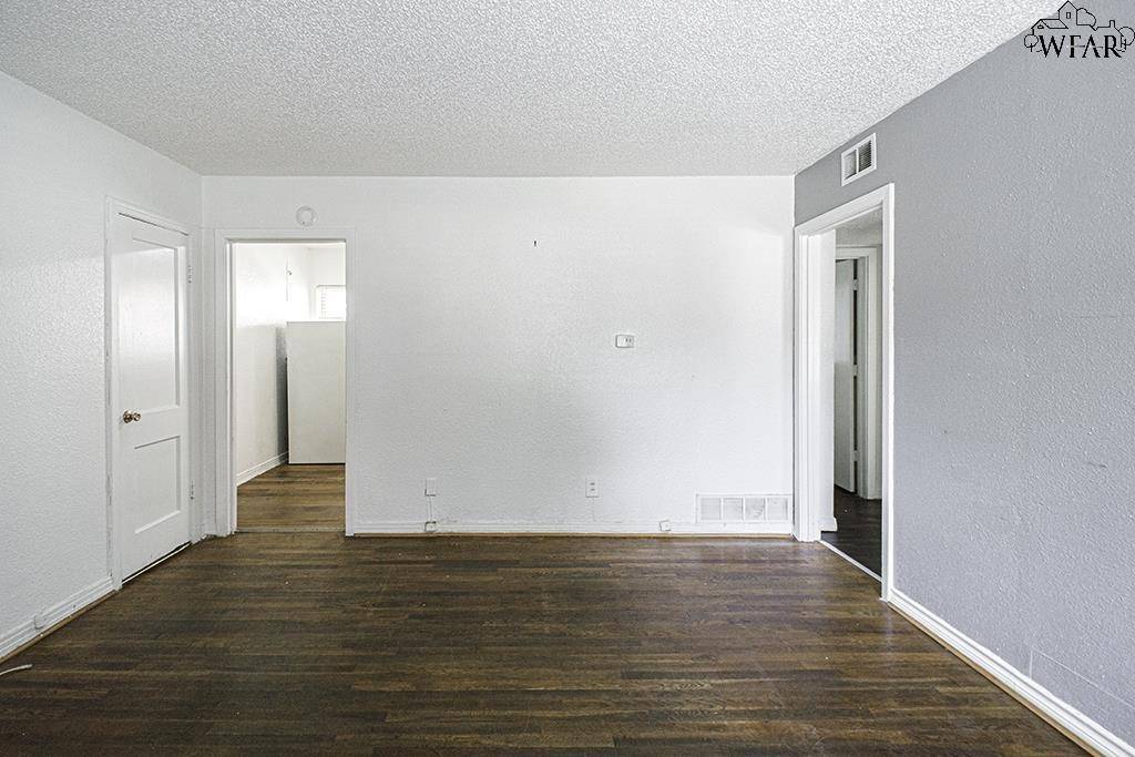 Wichita Falls, TX 76309,2104 VIRGINIA DRIVE #2114 - C