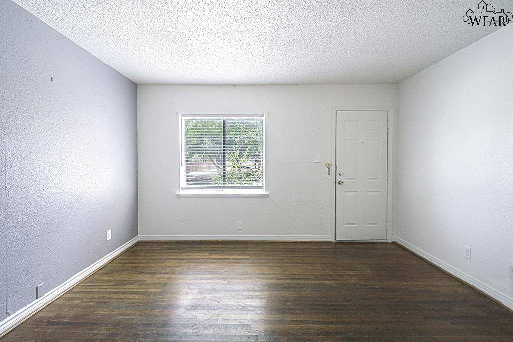 Wichita Falls, TX 76308,2104 VIRGINIA DRIVE #2118 - D