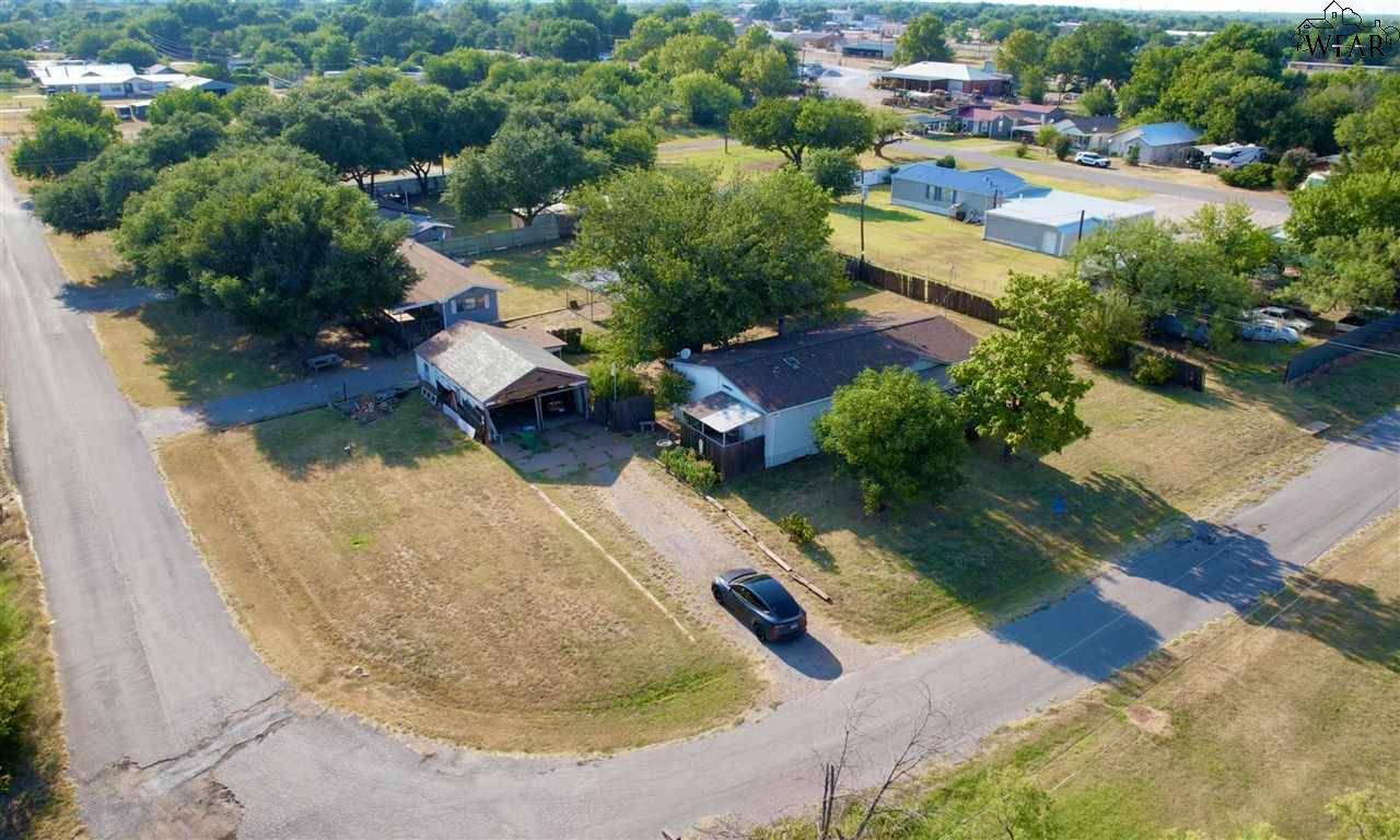 Iowa Park, TX 76367,406 HAWTHORNE AVENUE