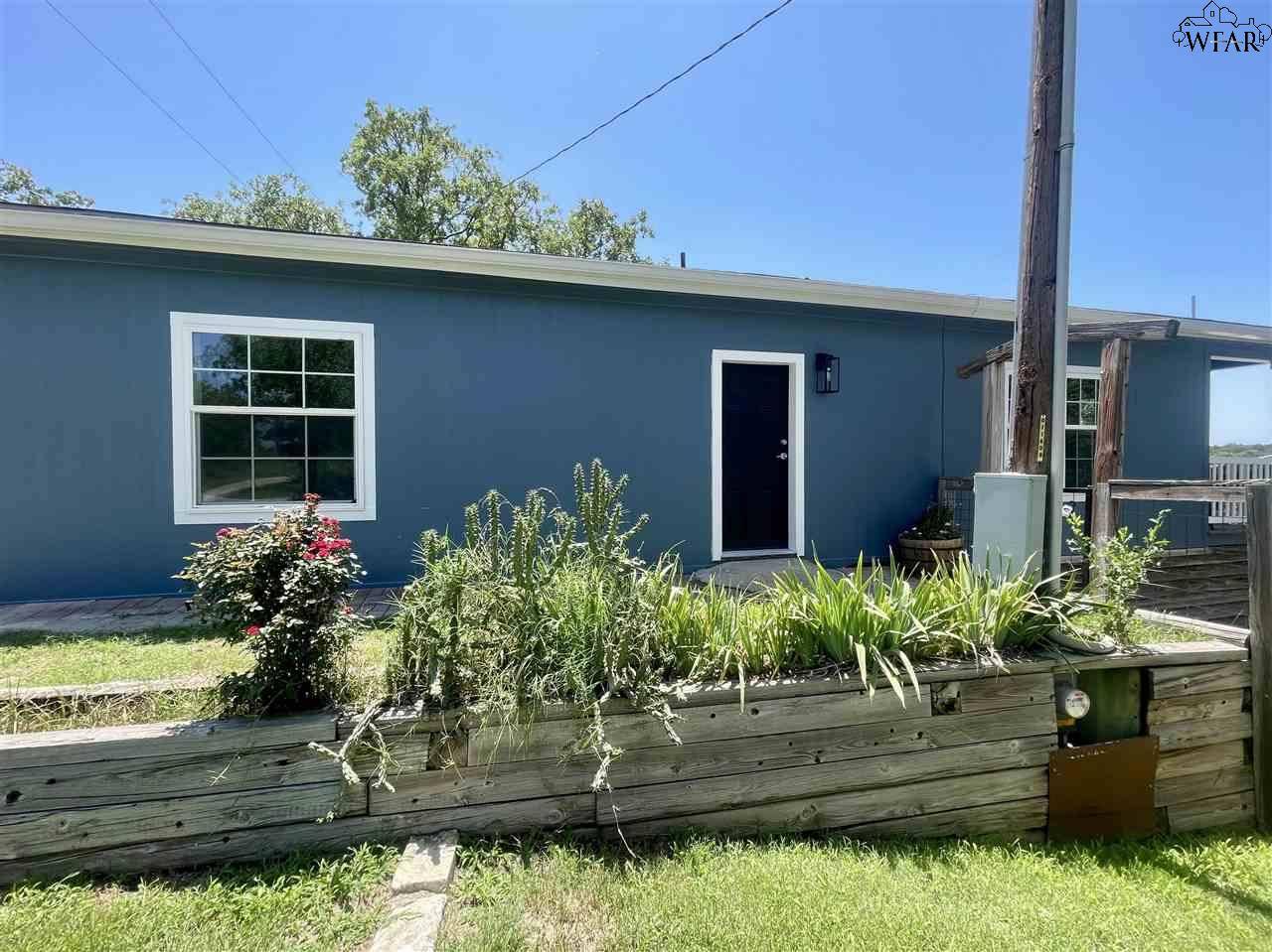 Bowie, TX 76230,378 PRIVATE ROAD 273