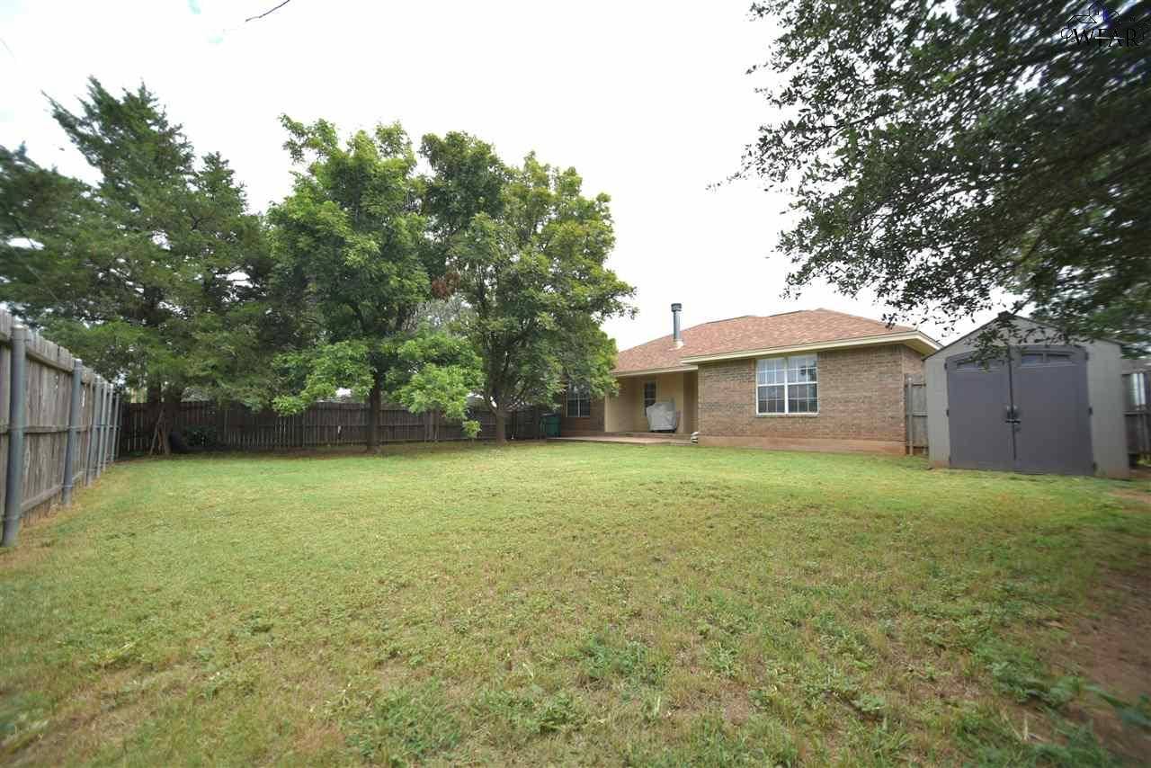 Burkburnett, TX 76354,535 CHARLOTTE AVENUE