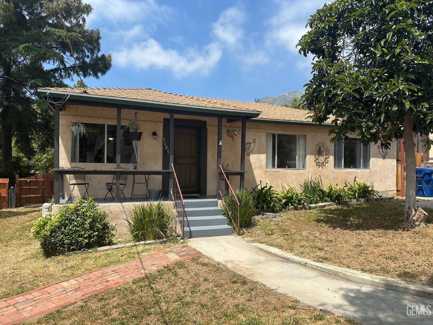 Tujunga, CA 91042,7127 Summitrose Street