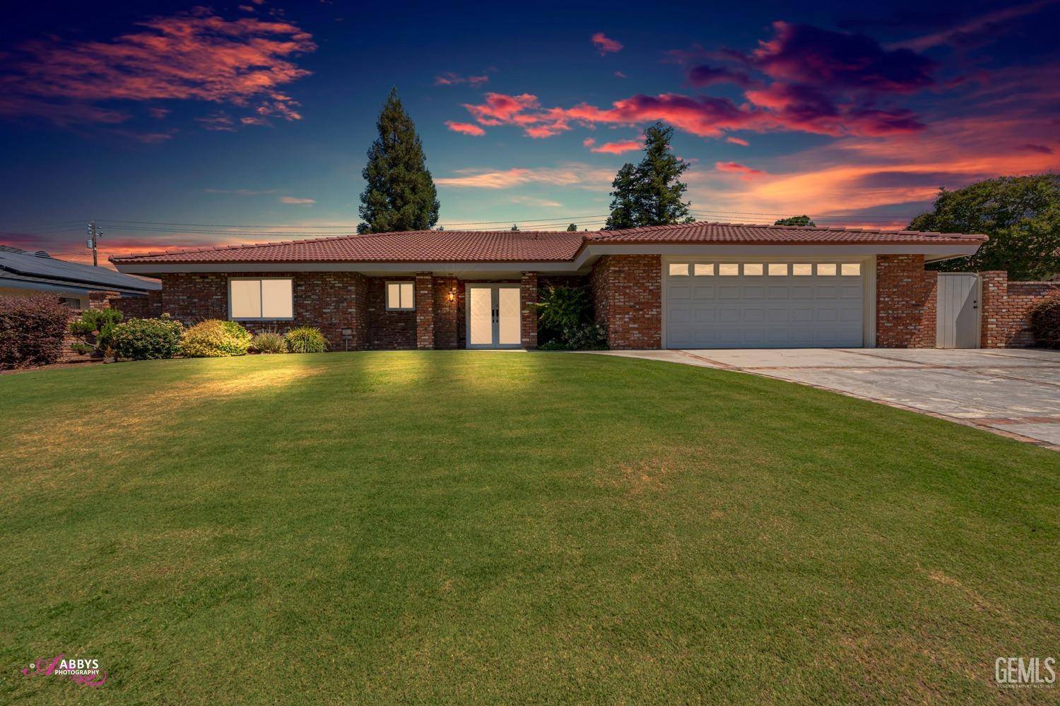 Bakersfield, CA 93306,3700 Crest Drive