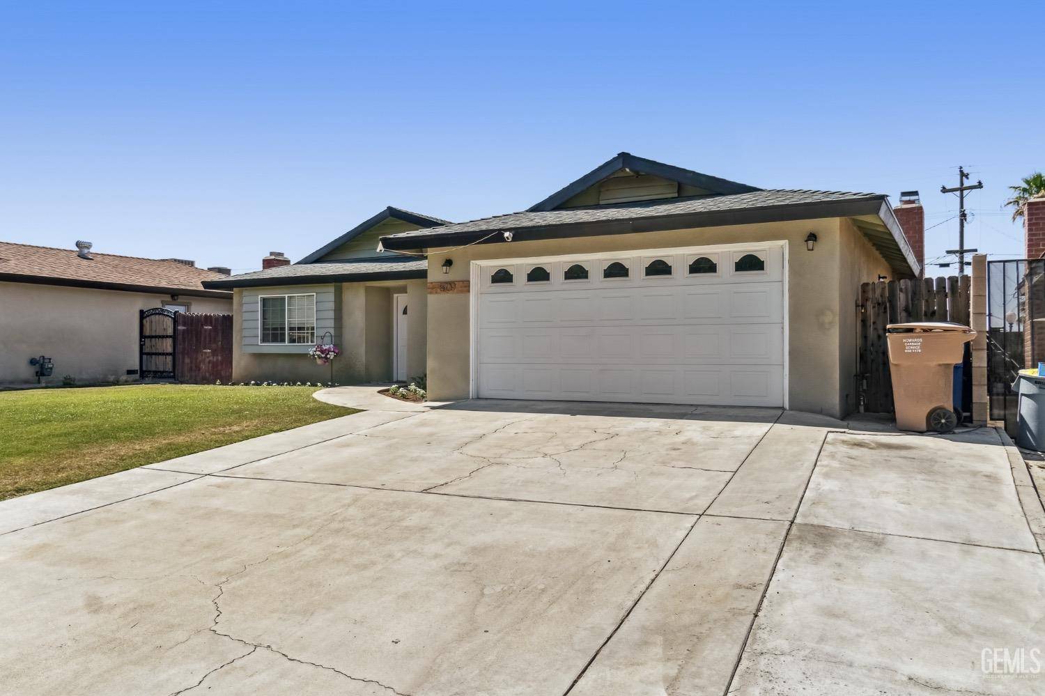 Bakersfield, CA 93306,5709 College Avenue