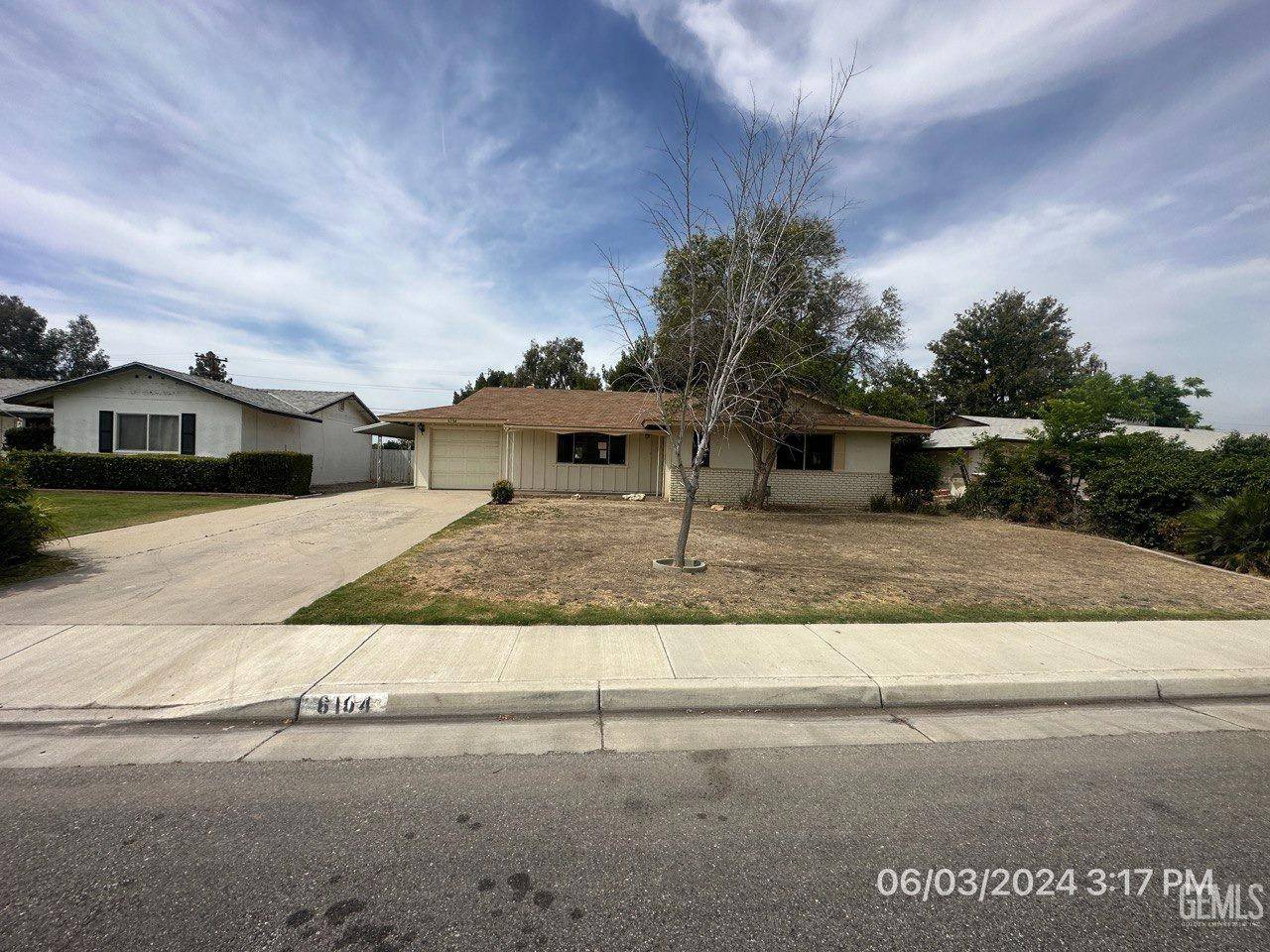 Bakersfield, CA 93309,6104 Bel Aire Way