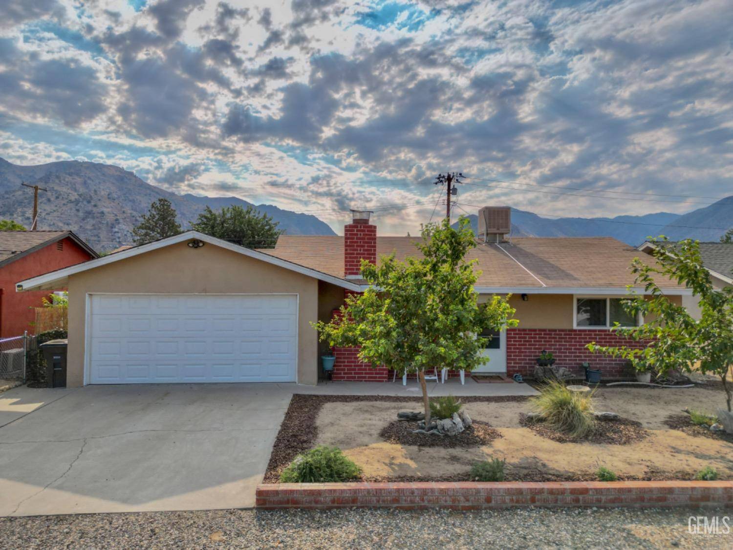 Lake Isabella, CA 93240,2612 Flower Street