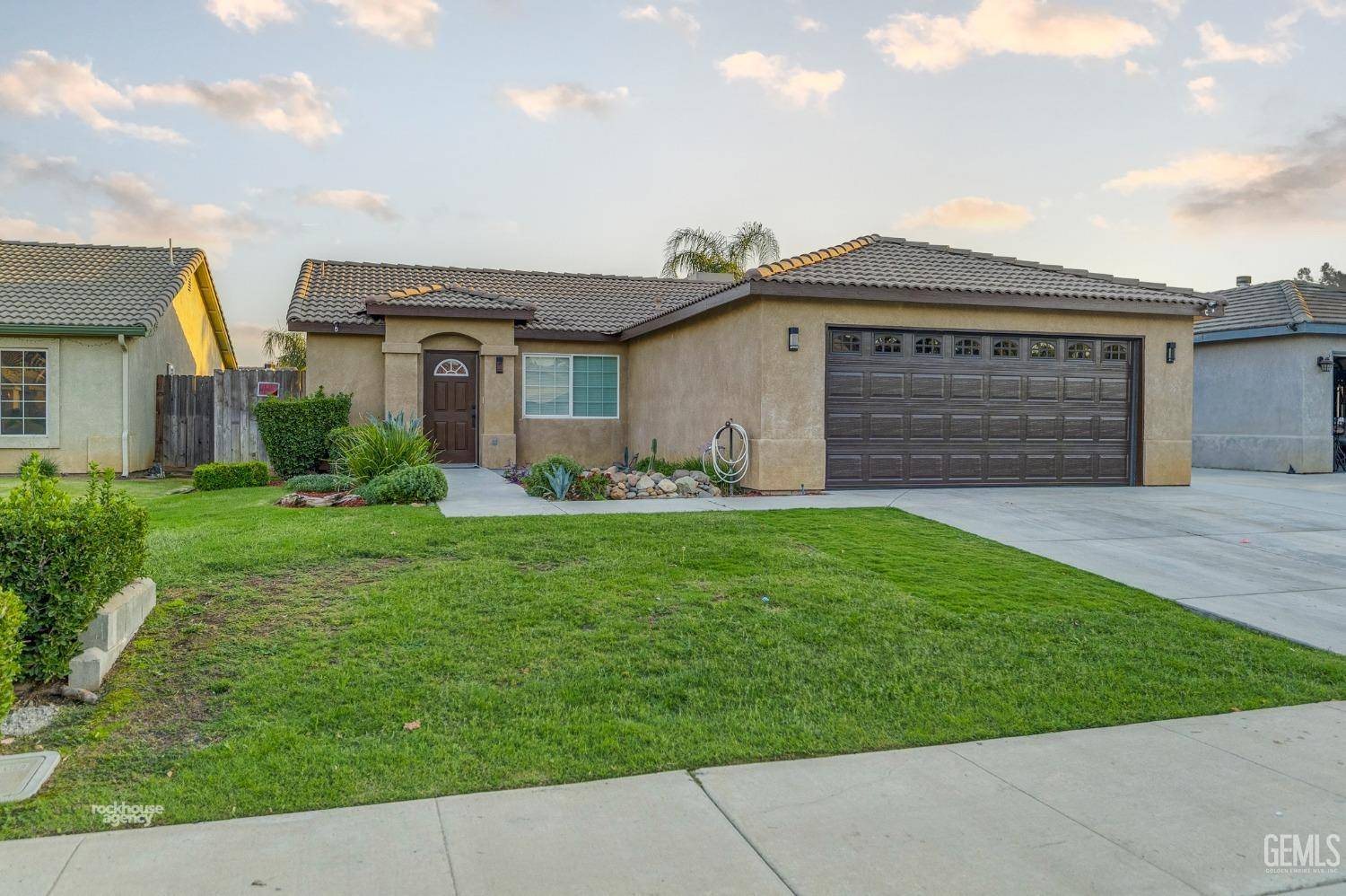 Bakersfield, CA 93308,325 W Pilot Avenue