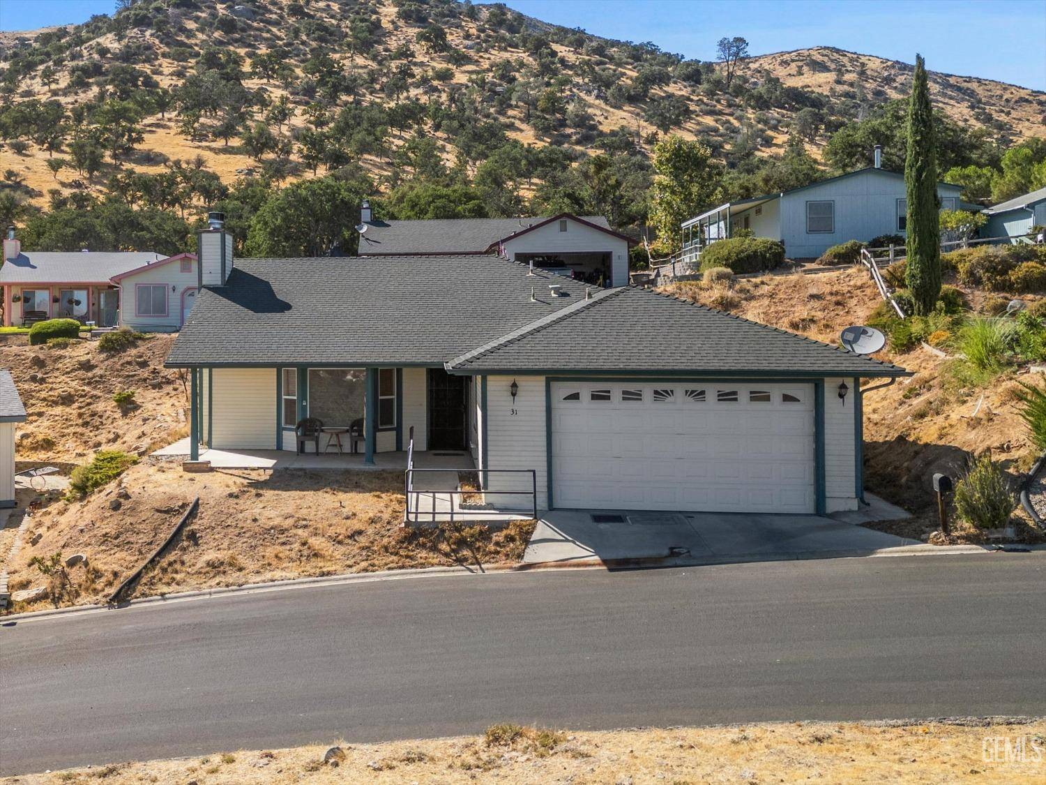 Tehachapi, CA 93561,21276 White Pine Drive #31