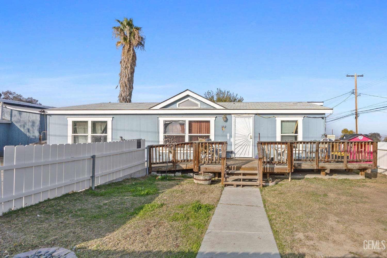 Taft, CA 93268,302 Crystal Street