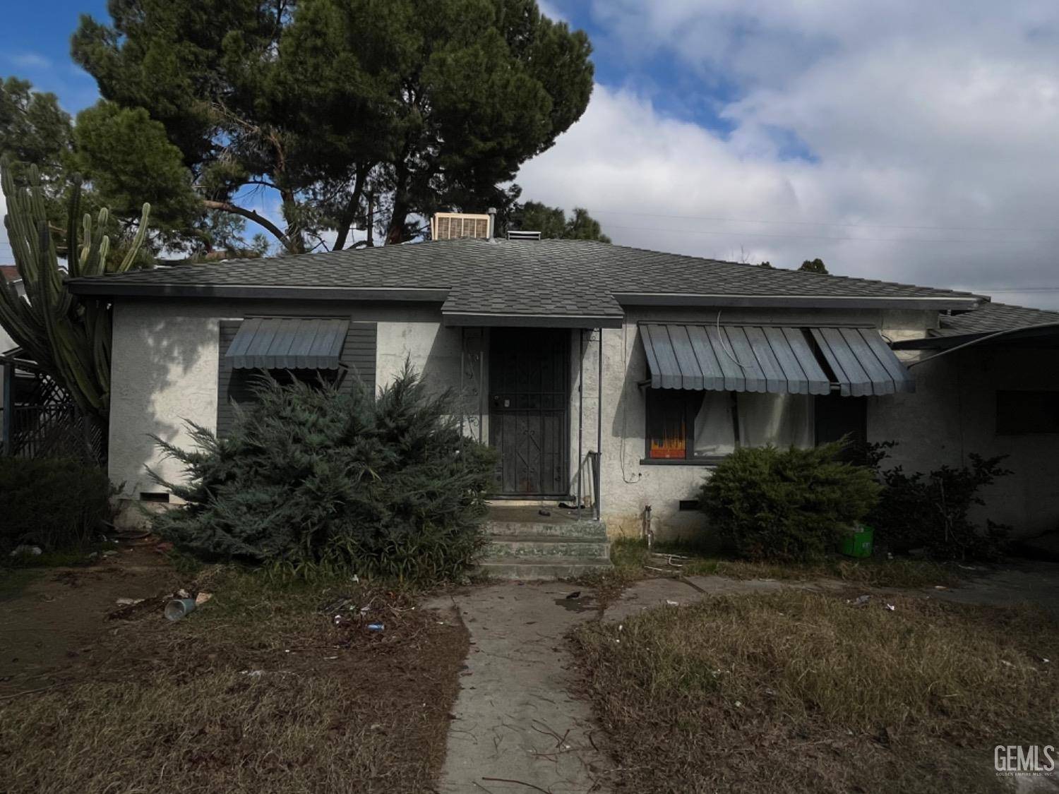 Bakersfield, CA 93304,1218 Townsley Avenue