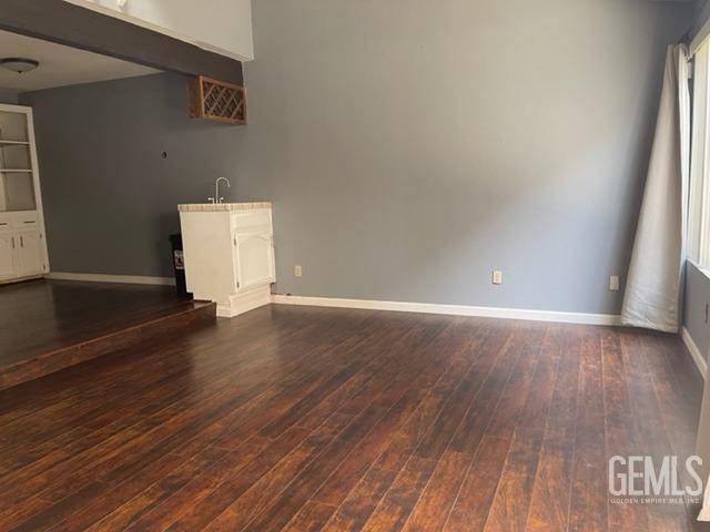 Bakersfield, CA 93309,2316 Gosford Road #O