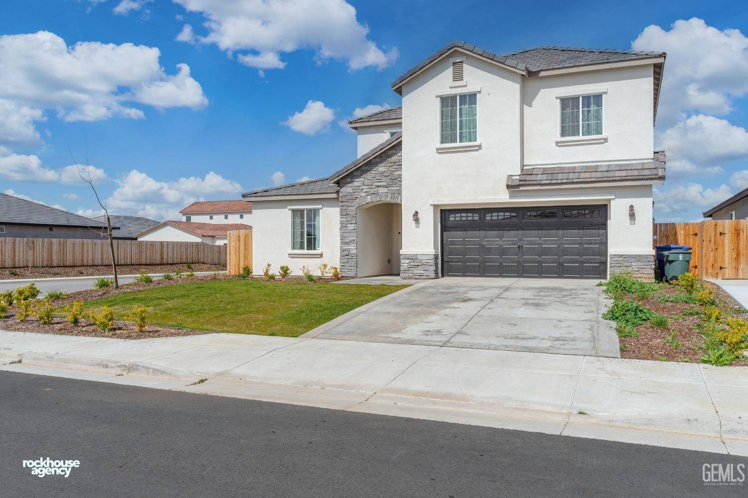 Bakersfield, CA 93314,8502 Jean Anne Street
