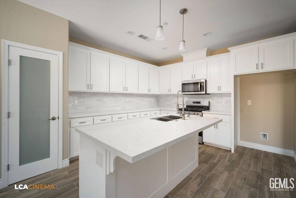 Shafter, CA 93263,610 Sammy Way
