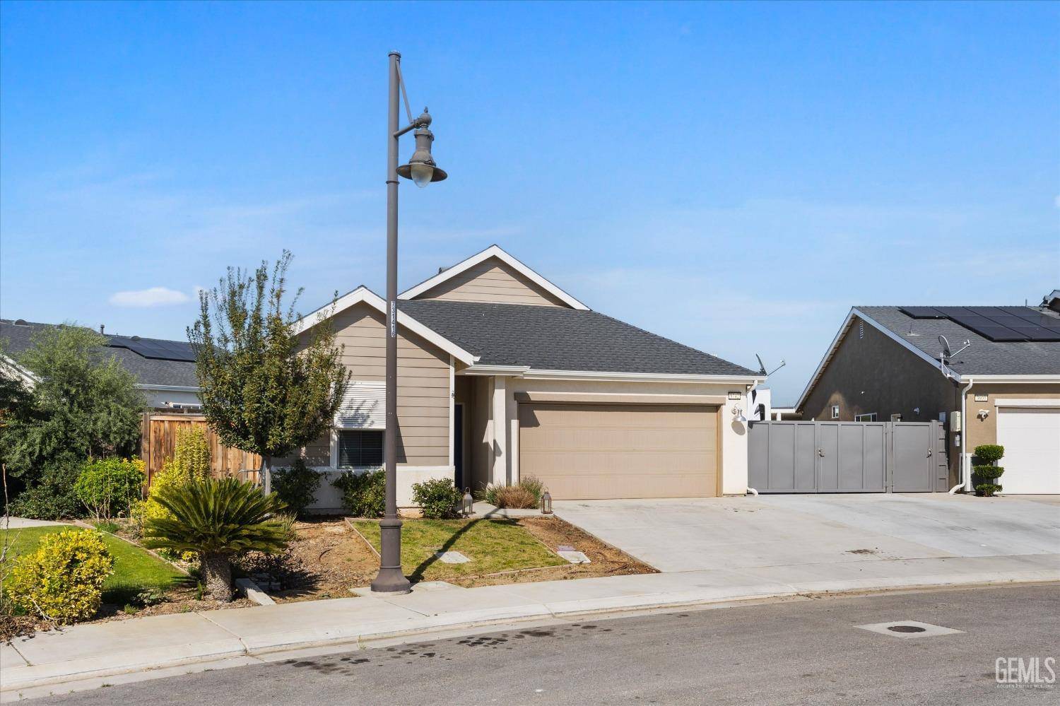 Shafter, CA 93263,9742 Silver Falls Lane