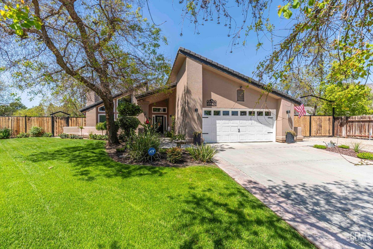 Bakersfield, CA 93314,16030 Strebor Drive