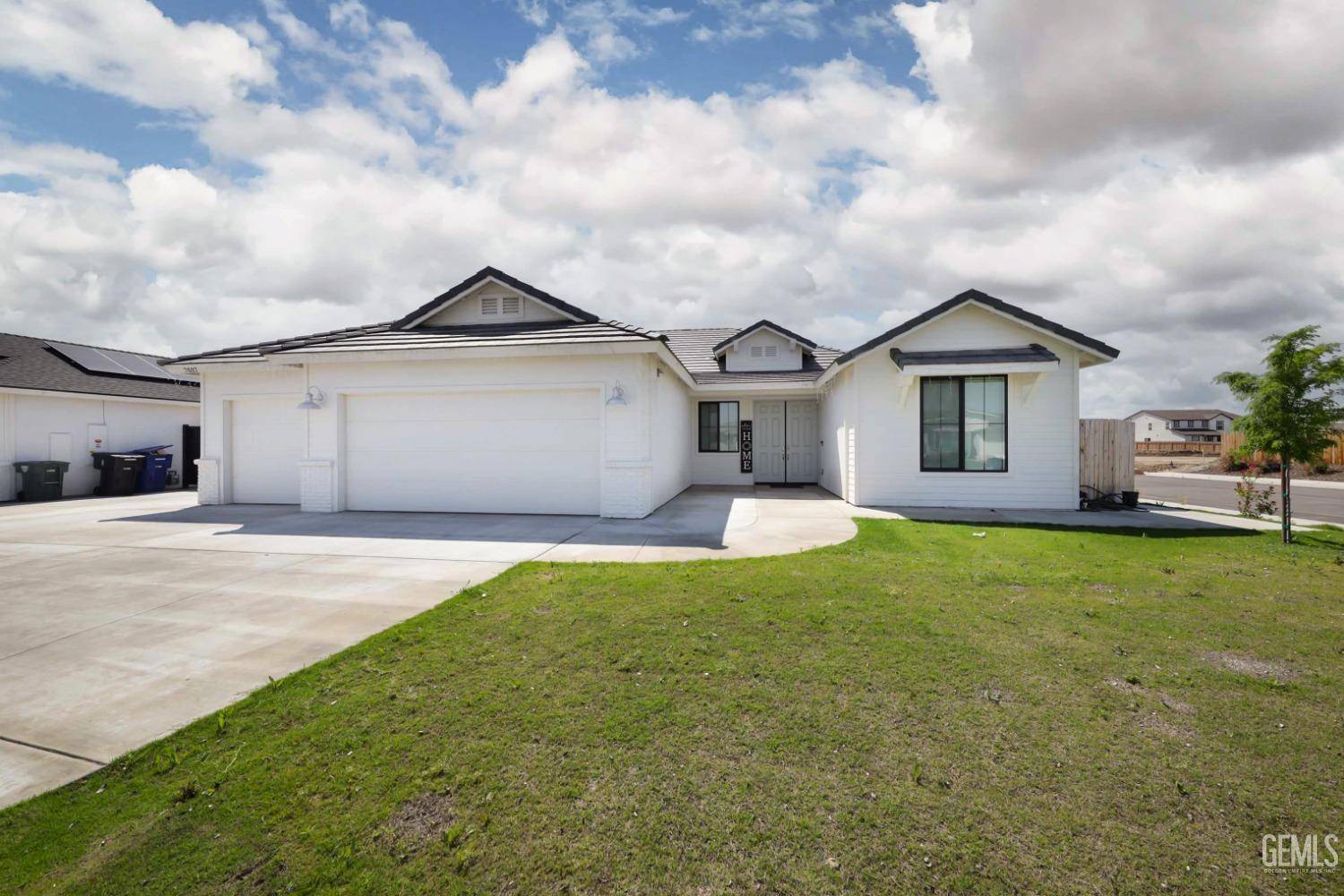 Bakersfield, CA 93313,7607 Linden Tree Avenue