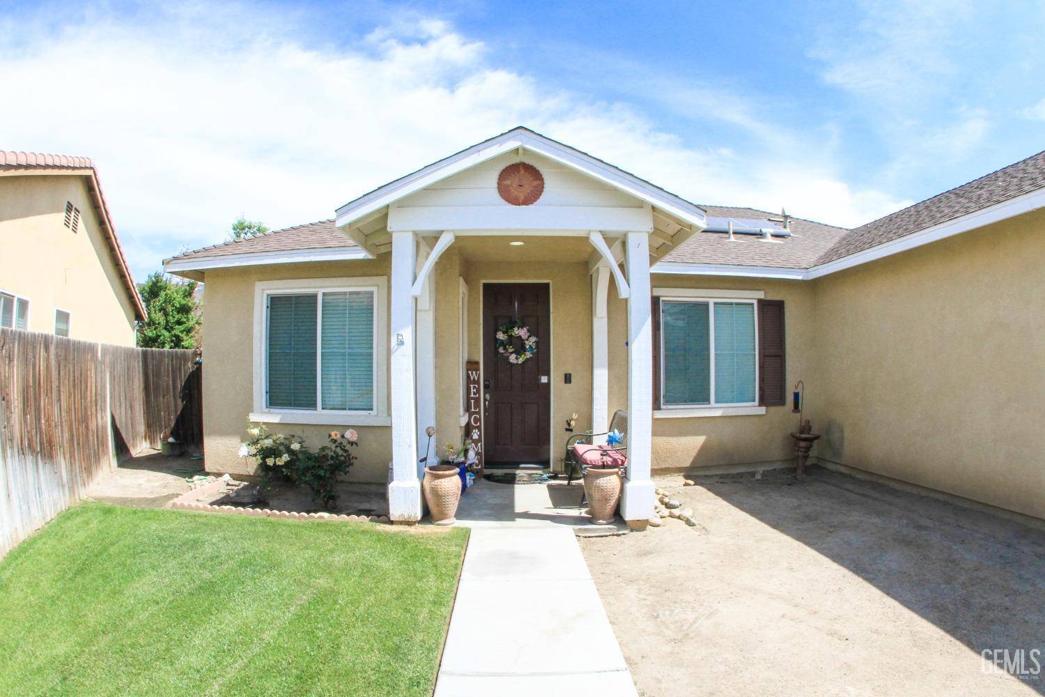 Bakersfield, CA 93313,5406 Ripple Cove Way