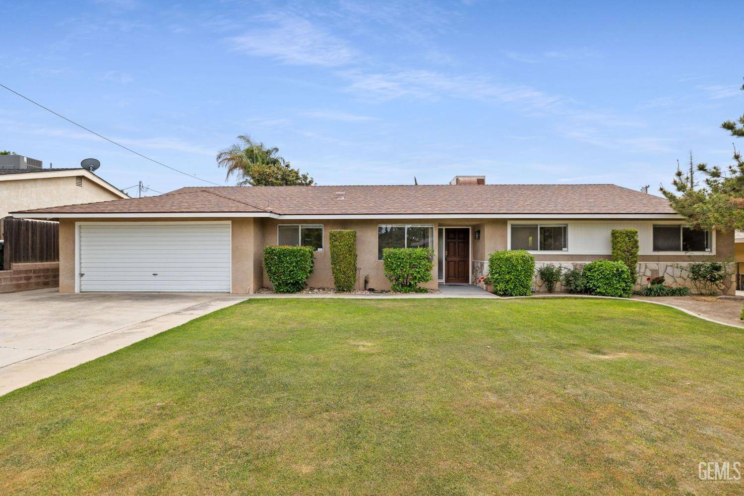 Bakersfield, CA 93306,3325 Crest Drive