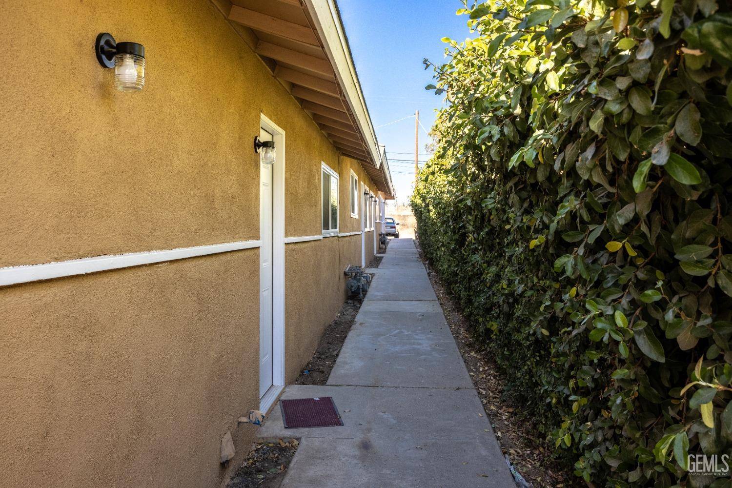 Bakersfield, CA 93308,924 Day Avenue