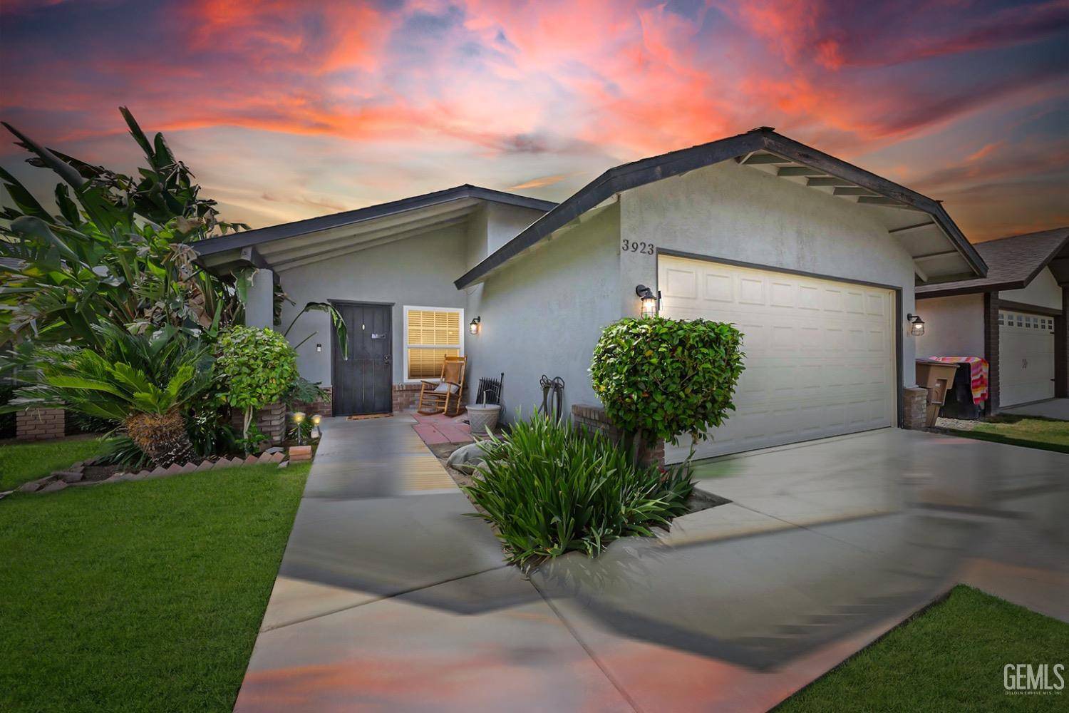 Bakersfield, CA 93311,3923 Park View Drive