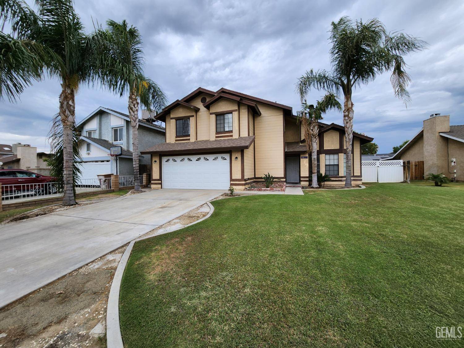 Bakersfield, CA 93313,5913 El Camino Avenue