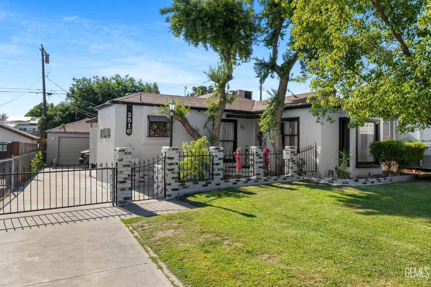 Bakersfield, CA 93305,2516 Loma Linda Drive