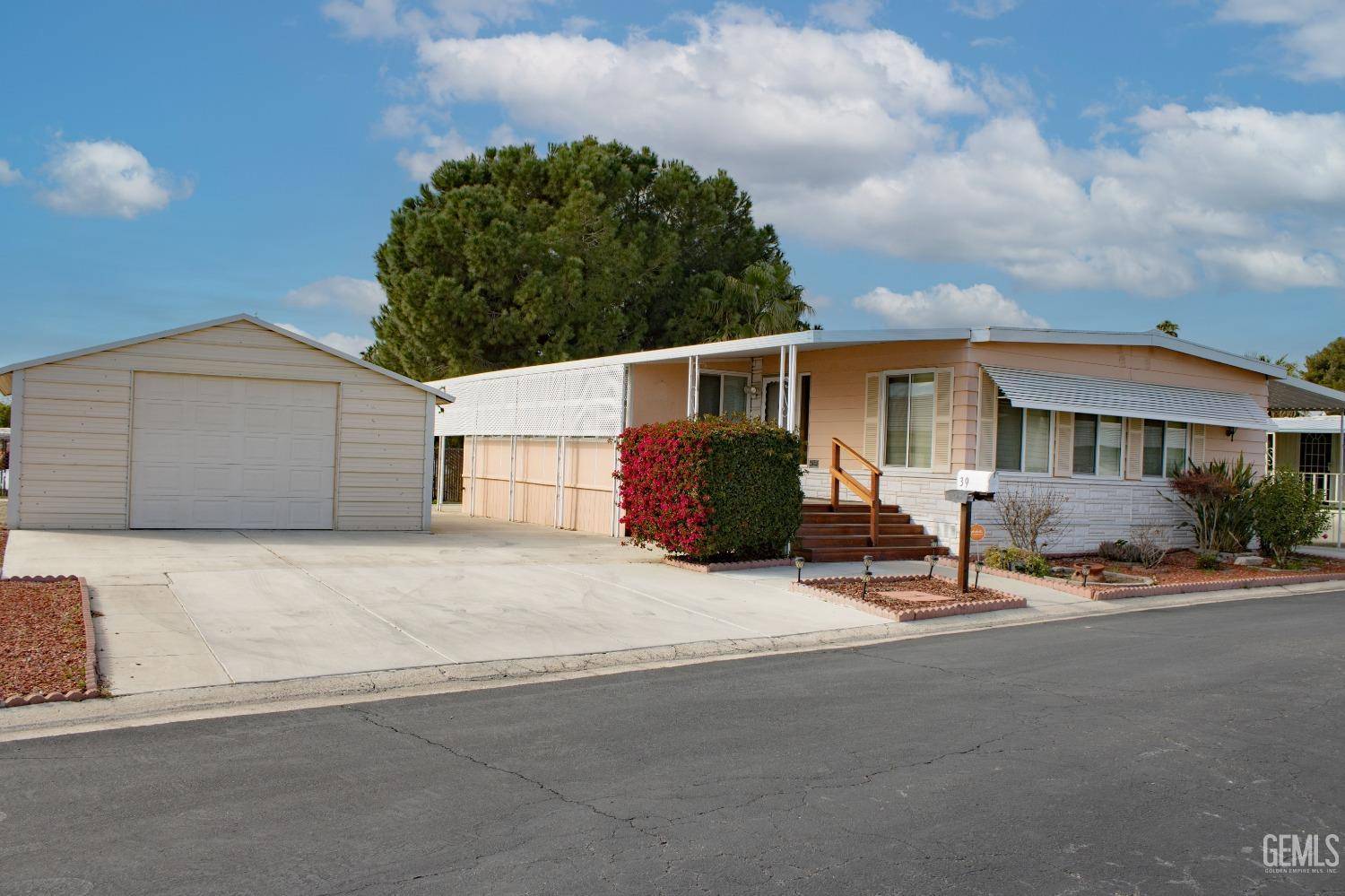Bakersfield, CA 93306,8500 Kern Canyon Road #39